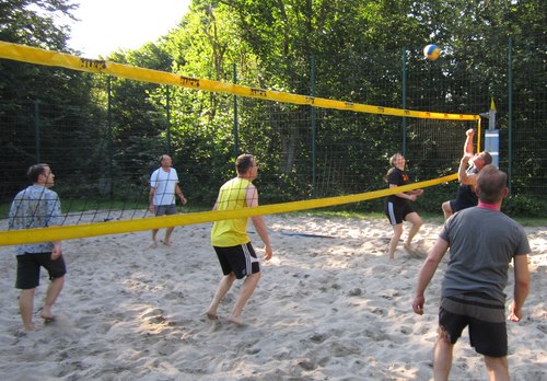 TGS-Volleyballer beim 'beachen'